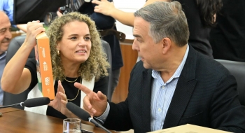 Educação de Goiânia recebe Selo Ouro por compromisso com a alfabetização